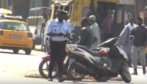 Contrôle routier : "Sur 217 motocyclistes, 96 conducteurs et 68 passagers ne portaient pas de casque" (Dg l'Anaser)