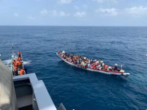 Sénégal : La Marine nationale met fin au voyage de 123 migrants au large de Sangomar
