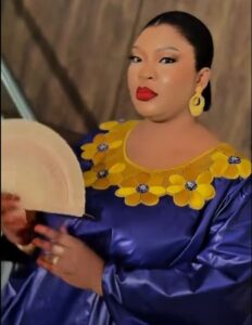 Après une période sombre, Dabaye affiche une nouvelle allure de grande dame… (photos)