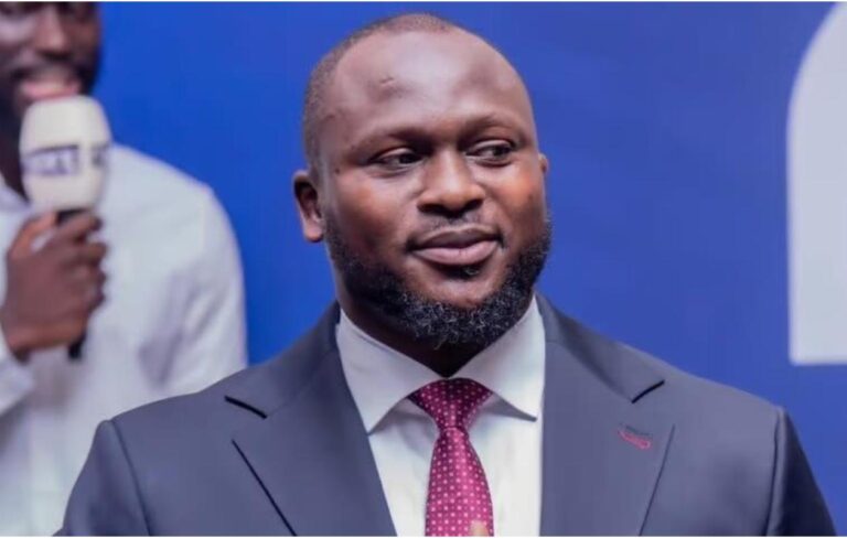 Lutte : Modou Lô nommé ambassadeur
