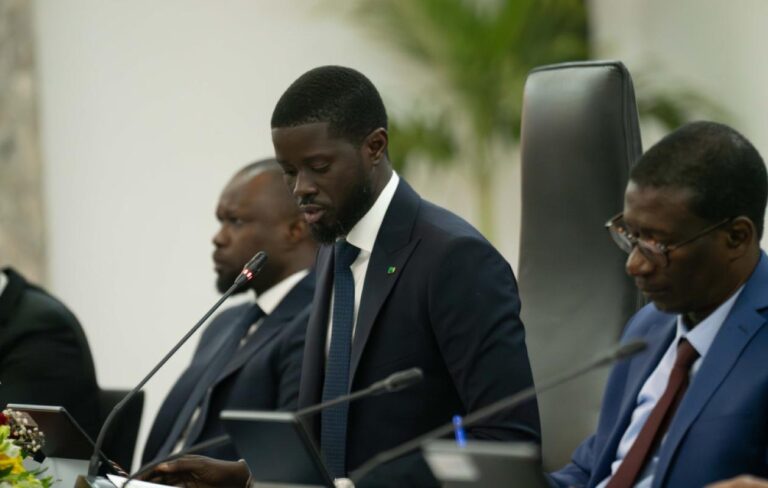 Communiqué du conseil des ministres : Pourquoi tant de retard ?