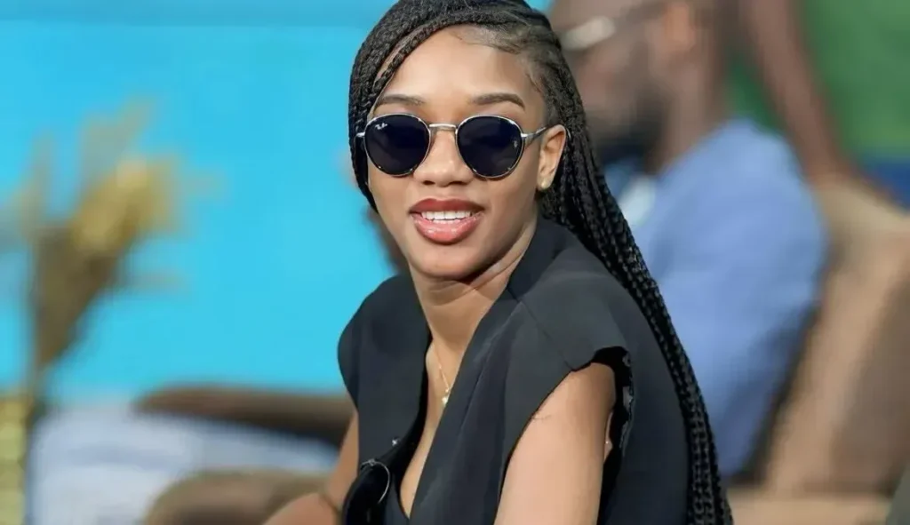 Après sa participation au clip « Yeksil », Kiné Ndiaye Rose s’affiche rayonnante sur TFM (Photos)