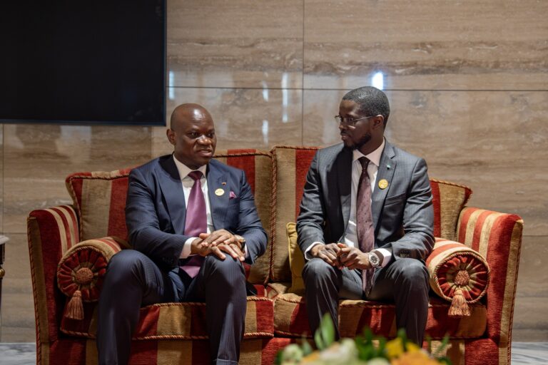 Luanda : Le Président Faye reçoit son homologue gabonais Brice Clotaire Oligui Nguema.