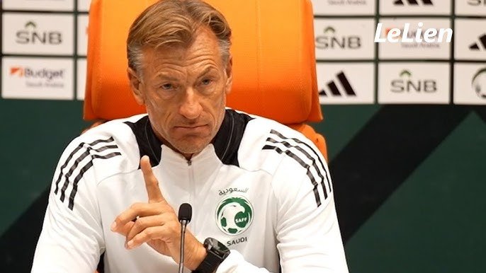 Arabie saoudite : Hervé Renard interrompt sa conférence de presse pendant l’appel à la prière