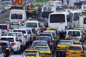 Accident, entre Mariama Niass et EMG : Plusieurs véhicules impliqués, trafic perturbé