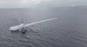 La Marine nationale réussit son premier tir de missile antinavire, prouesse historique !