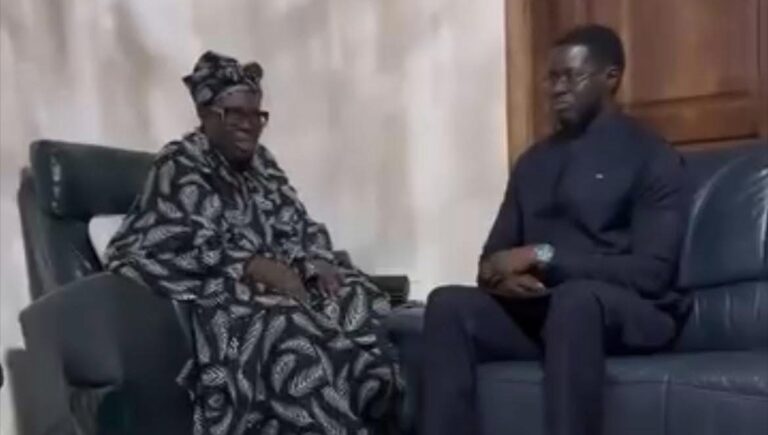 Ziguinchor : Le Président Diomaye Faye a rendu visite à la mère d’Ousmane Sonko
