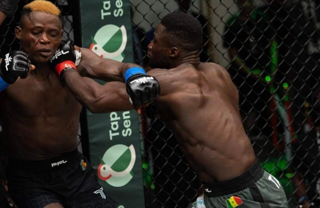 Le combattant sénégalais Mouhamed Tafsir Ba a battu Desmond Tamungang par KO Technique dès le premier round ce samedi au Sofitel Dôme de