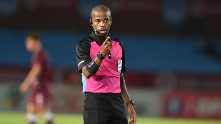 La CAF change l’arbitre de Sénégal – Mali : le Sud-Africain Abongile Tom finalement au sifflet
