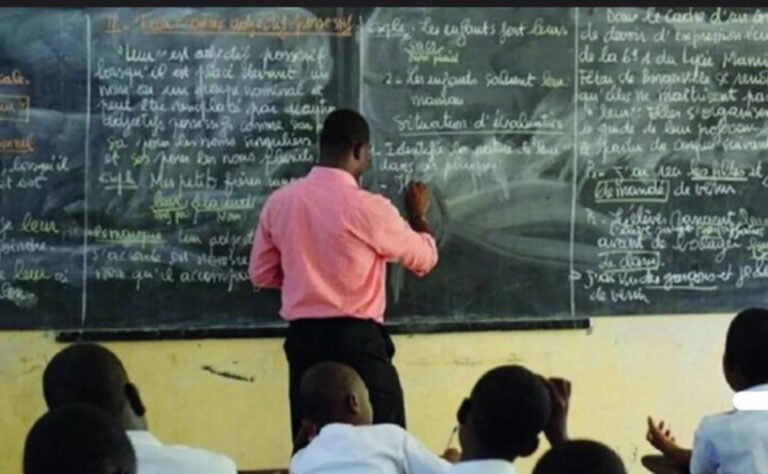 Ponctions salariales des enseignants : le ministre Olivier Boucal admet la réalité et se justifie