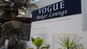 Boîte de nuit «Vogue» : le vigile, le jeune couple dans les toilettes pour dames, le baiser forcé et le...
