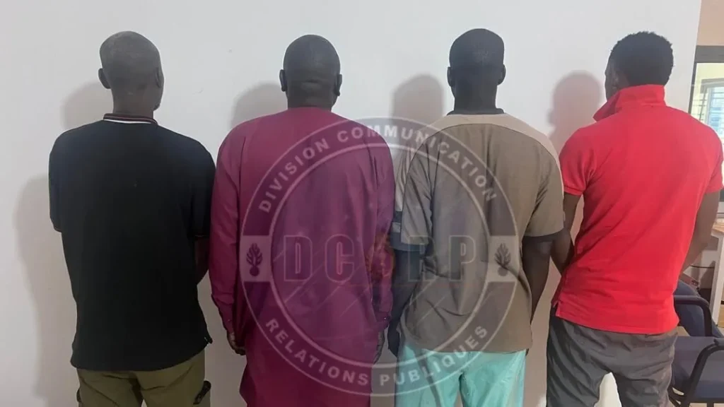 Kaolack : quatre individus interpelés dont deux étrangers, de faux billets d’une valeur de 100 millions FCFA saisis quatre individus interpelés dont deux étrangers, de faux billets d'une valeur de 100 millions FCFA