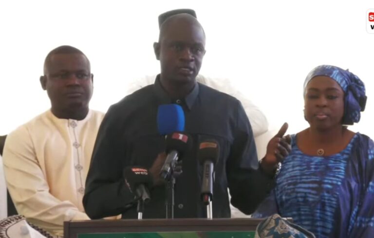 Thiès : Le Dr Babacar Diop magnifie l'engagement citoyen des lauréats de la Médaille de la dignité.