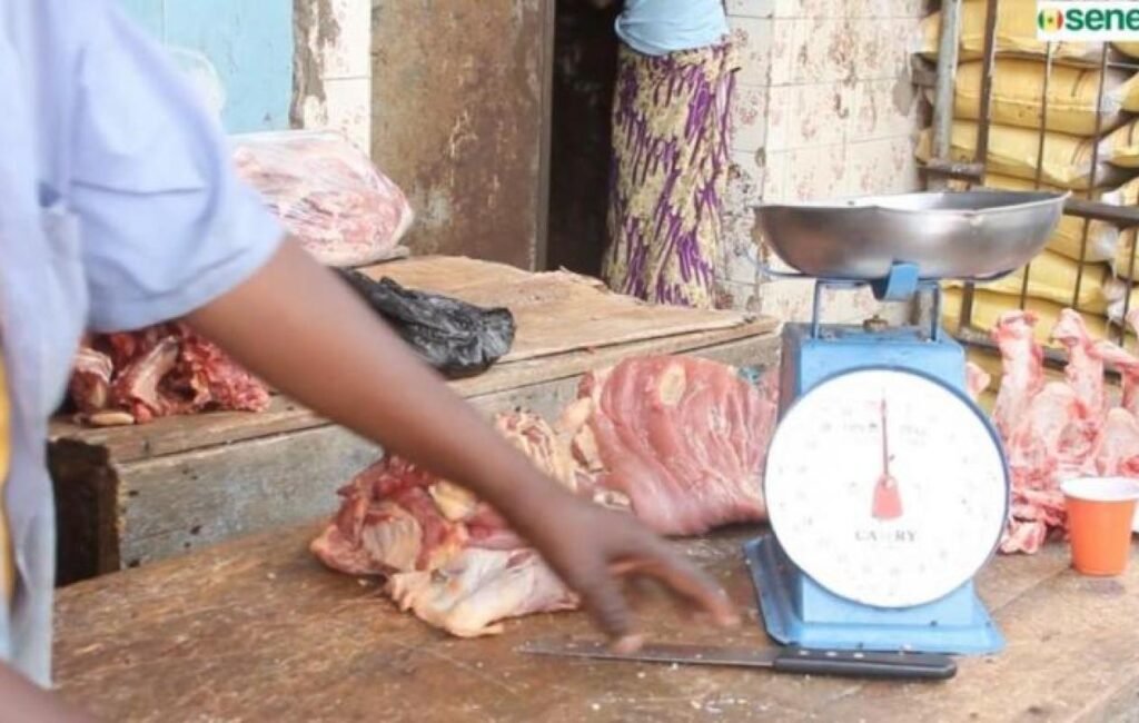 Fass Mbao : ses complices en fuite, un boucher surpris à 4h du matin en train de… Fass Mbao : ses complices en fuite, un boucher surpris à 4h du matin en train de...