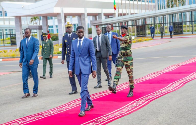 Le président de la République Bassirou Diomaye Faye a quitté Dakar pour Madrid