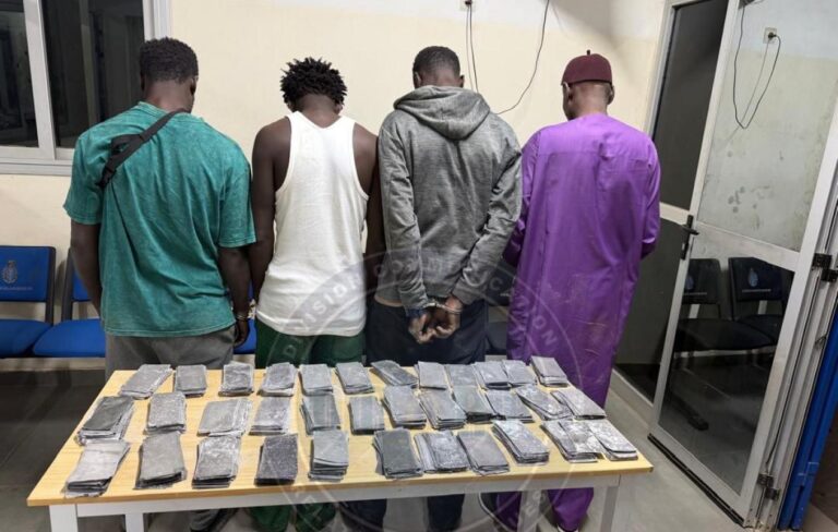 2 milliards F CFA en billets noirs saisis à Rufisque : Cinq trafiquants, dont un homme âgé, arrêtés par la BR de Keur Massar