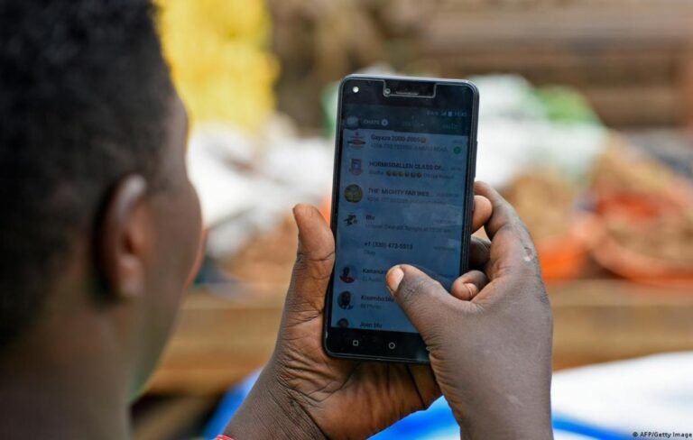 Séduction virtuelle : il imite la voix d’Aïda Faye pour soutirer de l’argent sur Facebook…
