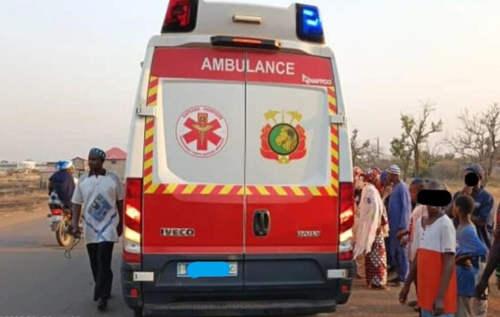 homme retrouvé mort au milieu de la route