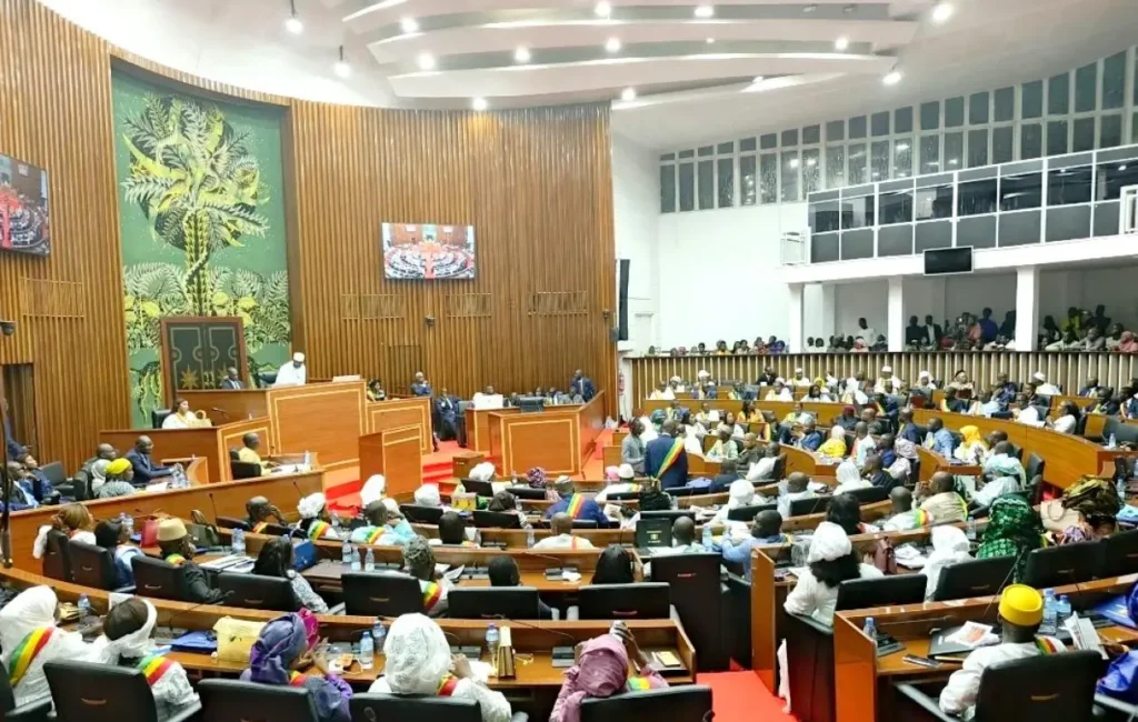 Assemblée nationale travaux parlementaires suspendus