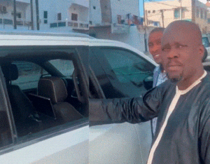 Massaly: « Ils ont brisé ma vitre et emporté mon sac contenant… »