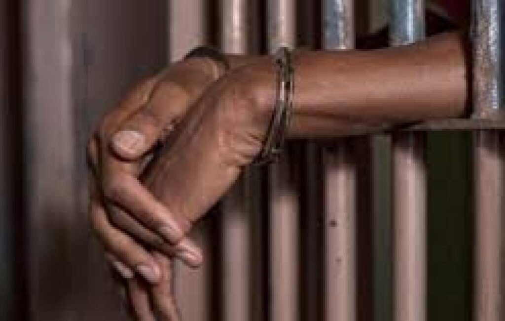 cauchemar des ministres envoyé en prison