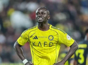 Al-Nassr rate le titre, Mané joue 90 minutes